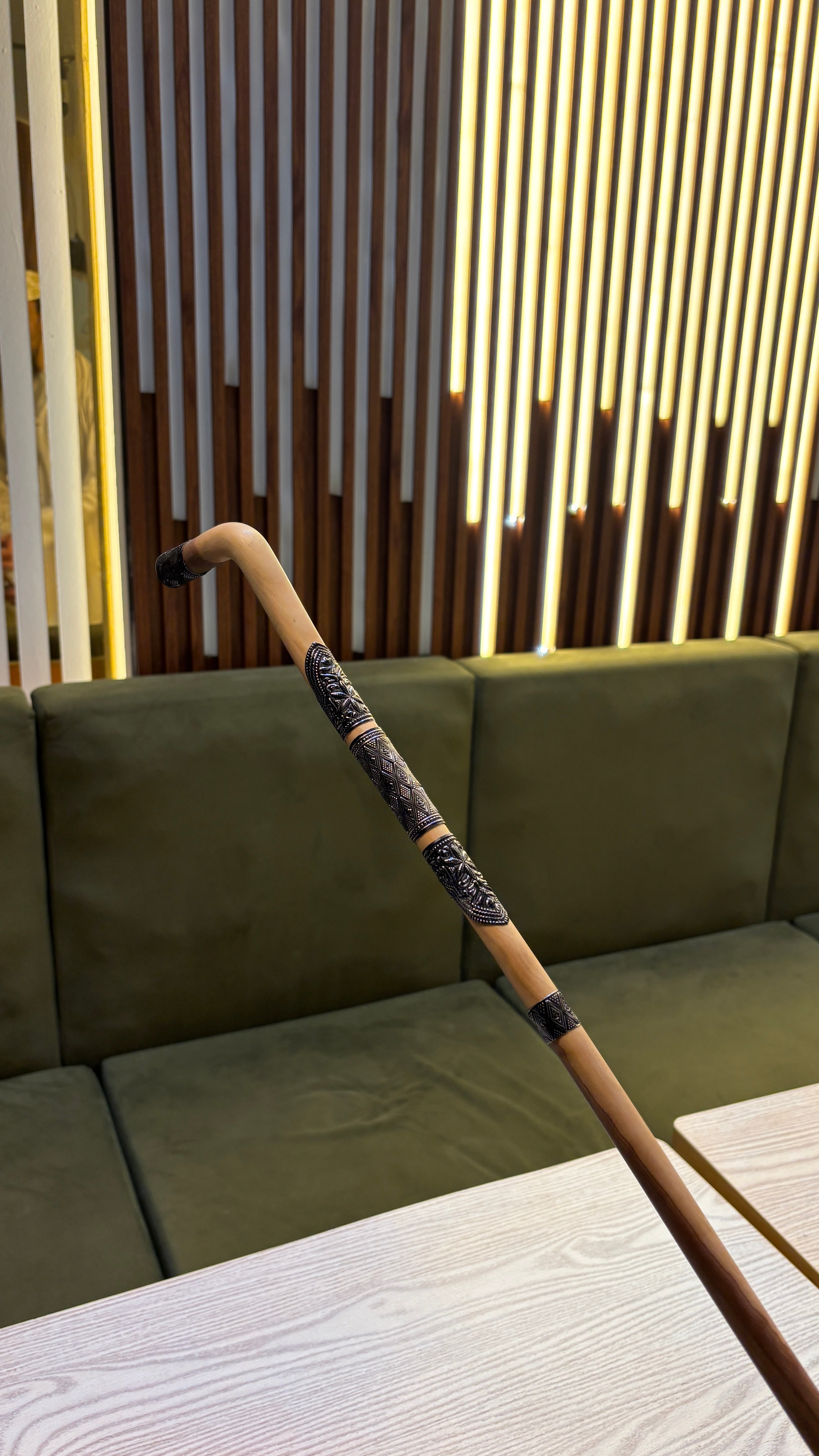 عصى عتم بالفضة